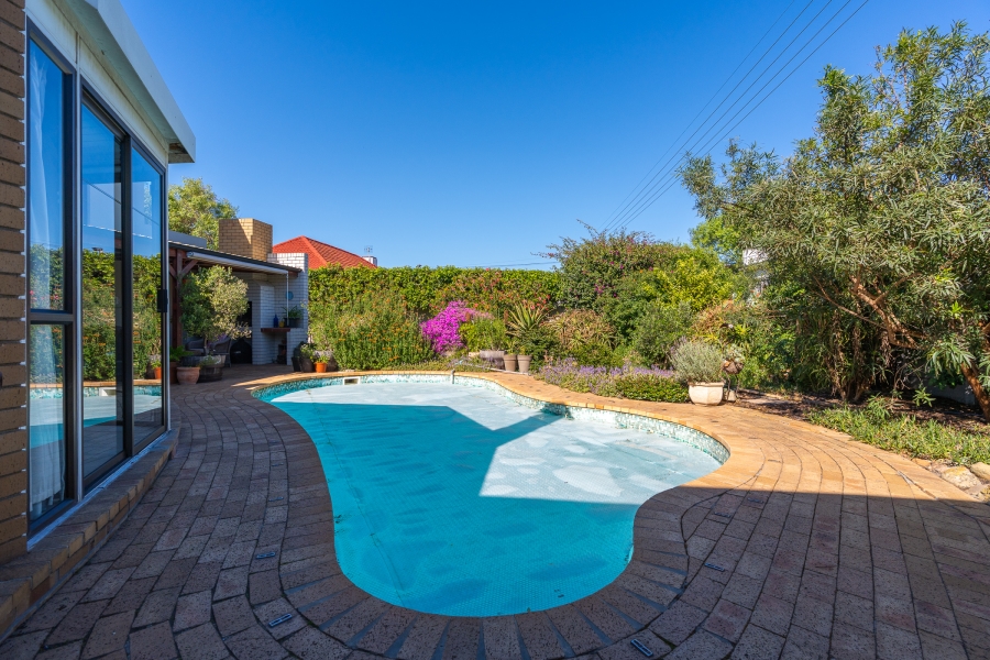 3 Bedroom Property for Sale in Pinelands Western Cape